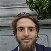 J'enseigne de la 6ème à la terminale, du niveau débutant au niveau A2-B1.
Ma pensée est qu'il n'y a de meilleur moyen d'apprendre l'anglais que de le parler.
Mon cours s'adapte à vos besoins (cours, concours) et à votre niveau. 
Un entretien préliminaire